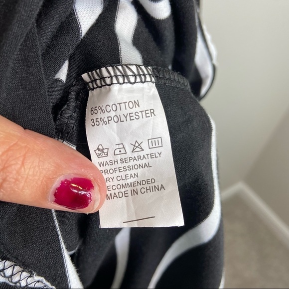 Black and‎ white stripped dress - Picture 6 of 6